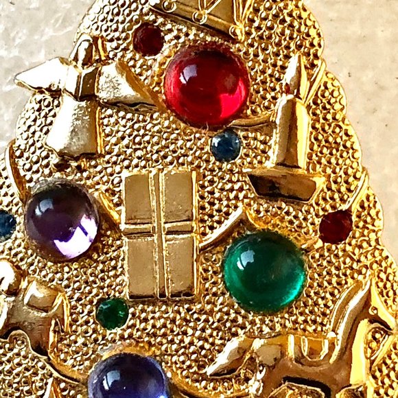 JJ 1986 Christmas Tree Brooch Pin Rhinestones Star Gold Tone Signed - Picture 9 of 14